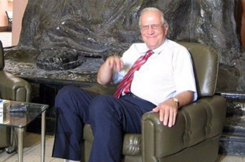 Prof. Dr. Ali Ülkü Azrak korona virüs nedeniyle vefat etti