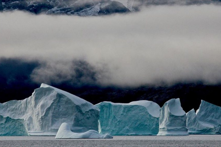 26 yılda 28 trilyon ton buzul eridi