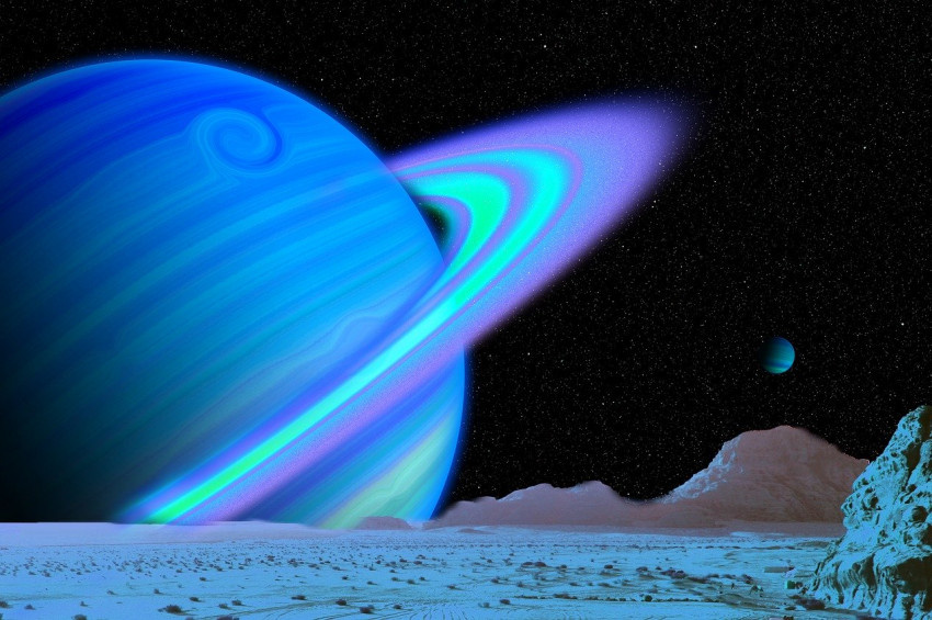 24 Ağustos Mars - Satürn Karesi
