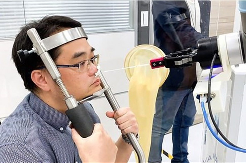 Koronavirüs testini insandan daha hızlı yapan robot yapıldı