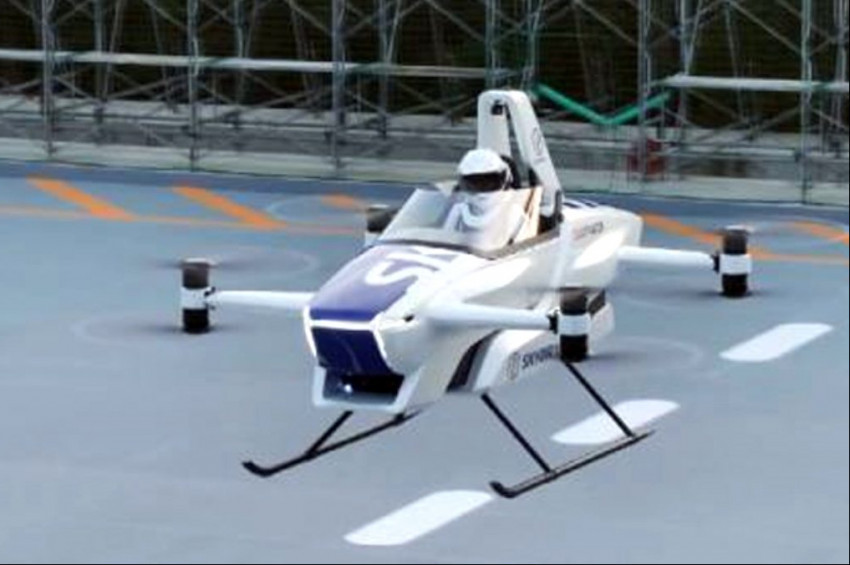 Japonyanın uçan otomobil deneme uçuşu başarılı geçti