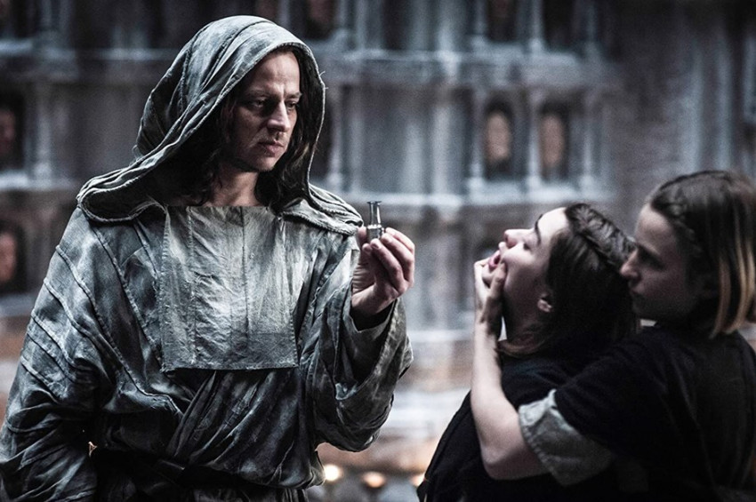 Game of Thronesun yüzsüz adamının sırrı merak ediliyor