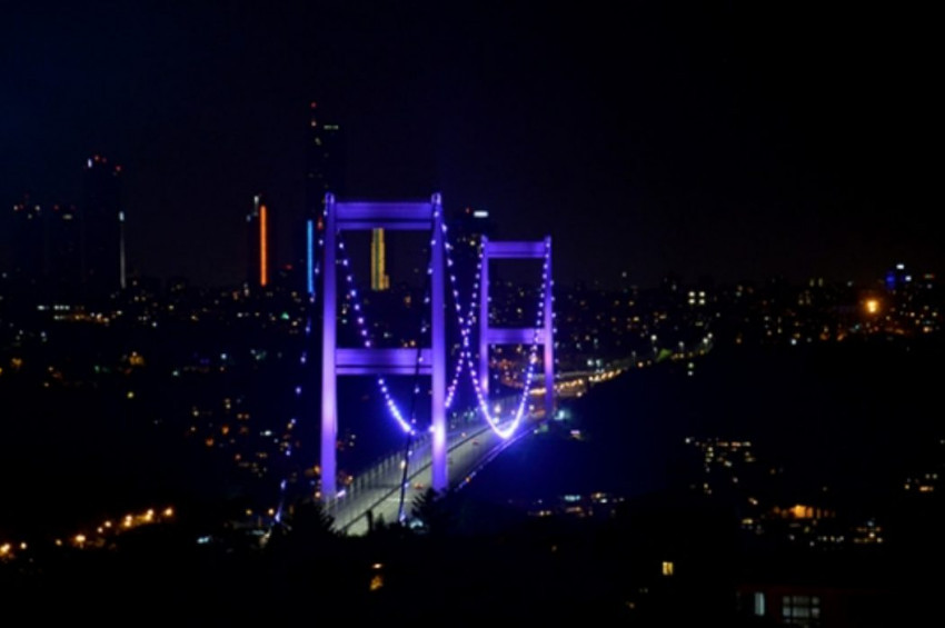 Fatih Sultan Mehmet Köprüsü mor ışıklarla aydınlatılacak
