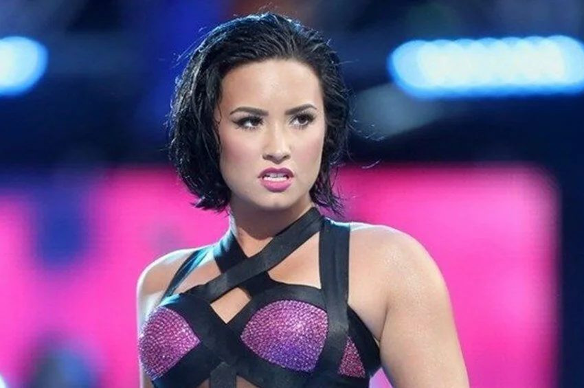 Demi Lovato: Uzaylı demeyelim E.T. diyelim