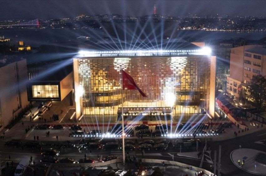 Atatürk Kültür Merkezi yeni binası ile tekrar hizmete girdi