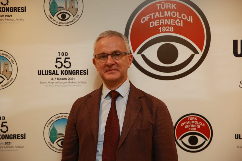 Türk Oftalmoloji Derneğinin yeni Başkanı Ziya Kapran oldu
