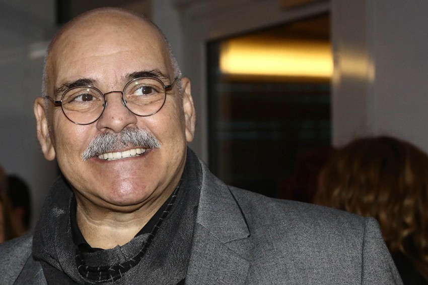 Sanatçı Rasim Öztekin kalp krizi geçirdi