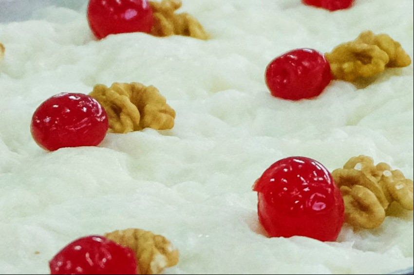 Güllaç manda sütüyle daha lezzetli oluyor