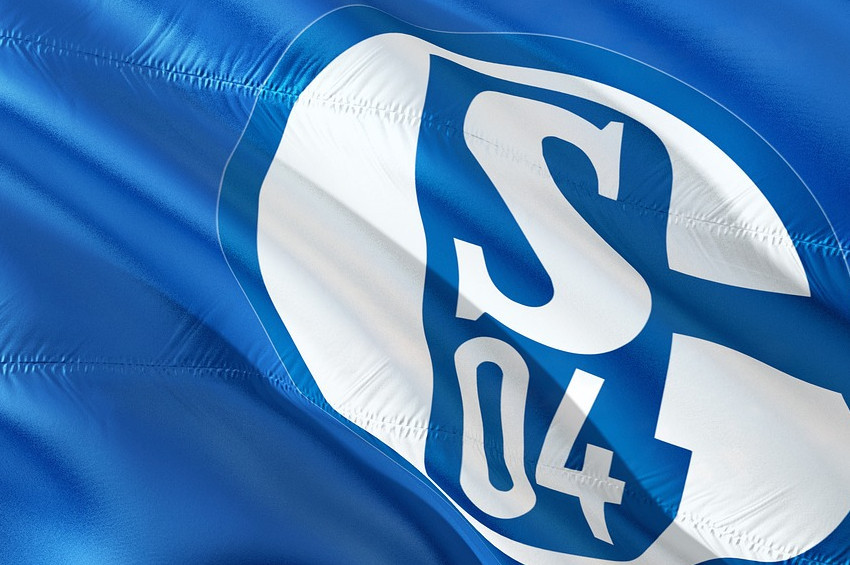 Almanyanın dev takımı Schalke 04 küme düştü