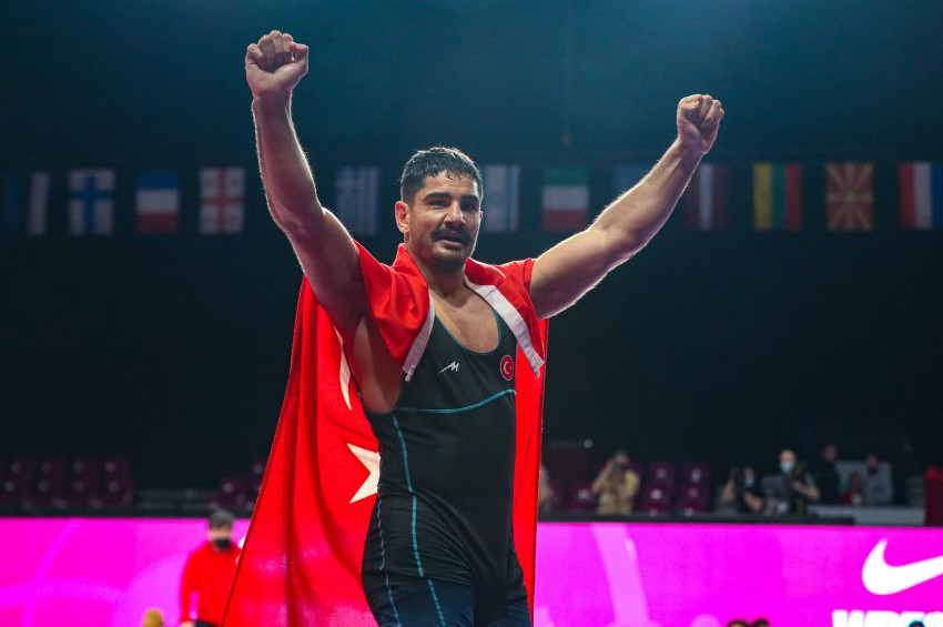 Avrupa güreş tarihinde en çok şampiyon olan isim: Taha Akgül