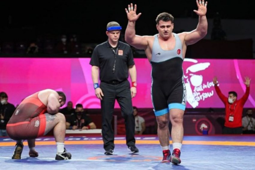 Rıza Kayaalp 10. Kez Avrupa şampiyonu oldu