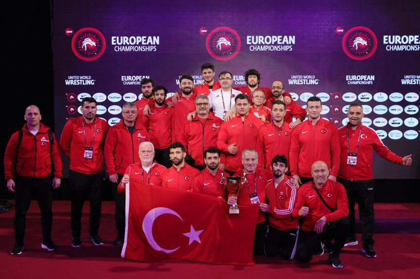 Türkiye, Grekoromende Polonyadan 8 madalya çıkarttı