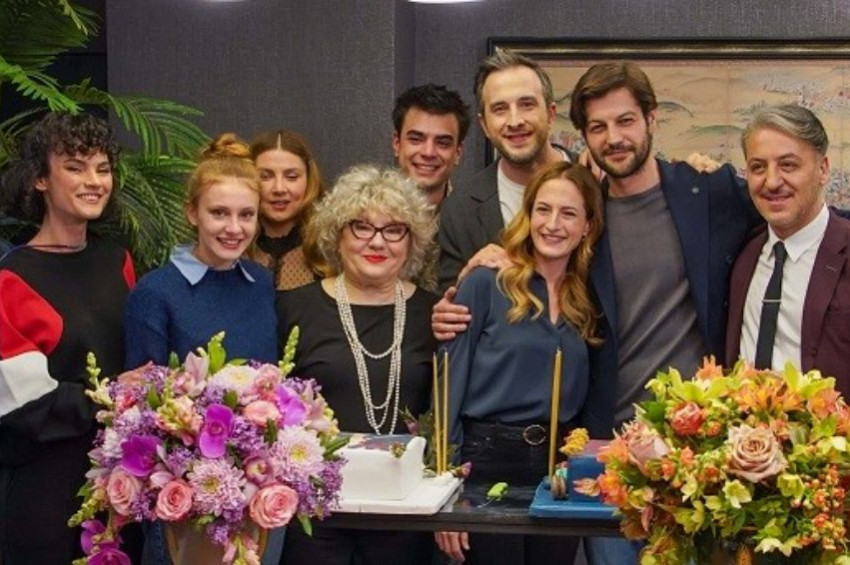 Menajerimi Ara dizisi Ferissiz devam edecek