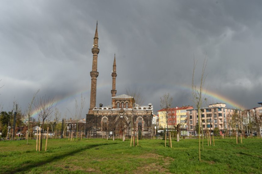 Karstan Gökkuşağı manzarası