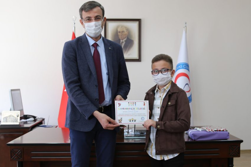 Dişçi korkusunu yendi, kahraman oldu!