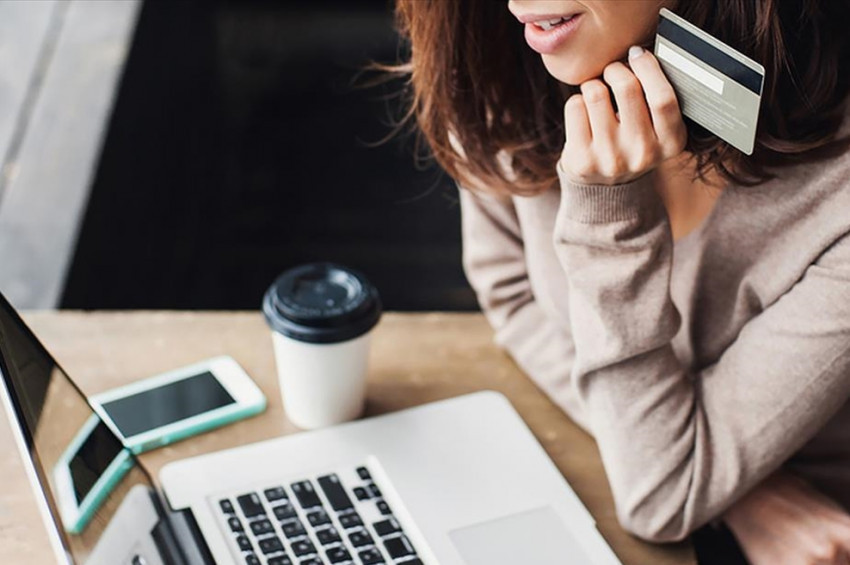 Moda tutkusunu koronavirüs de engelleyemedi