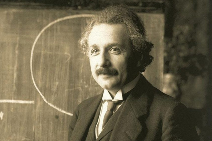Einstein’ın mektubu tahmin edilenden 3 kat fazla fiyata satıldı