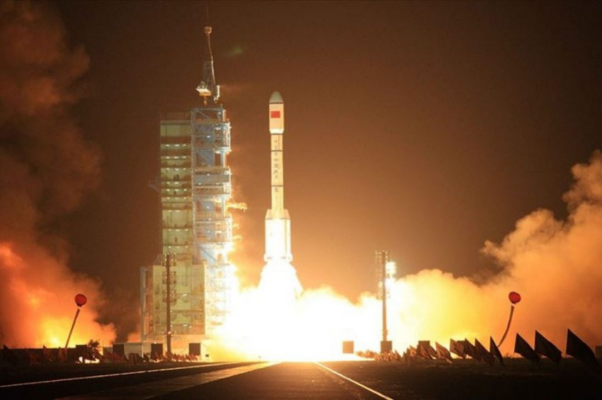 Çin, uzaya kargo füzesi gönderdi