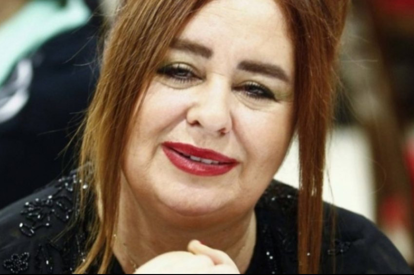 Sanatçı Ayşe Mine hastaneye kaldırıldı
