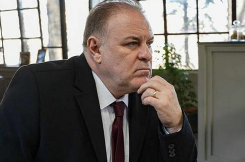 Koronavirüs tedavisi gören Burak Sergen solunum cihazından ayrıldı