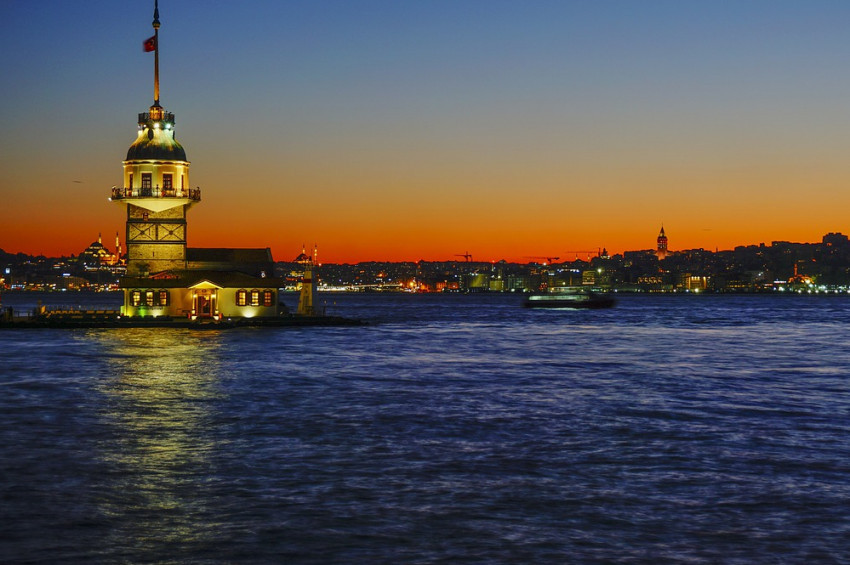 Kız Kulesinin kültür ve sanat merkezi olması bekleniyor