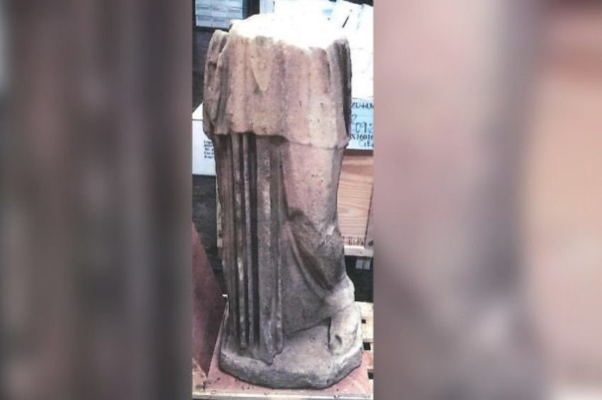 Kim Kardashian tarihi eser kaçırmakla suçlanıyor