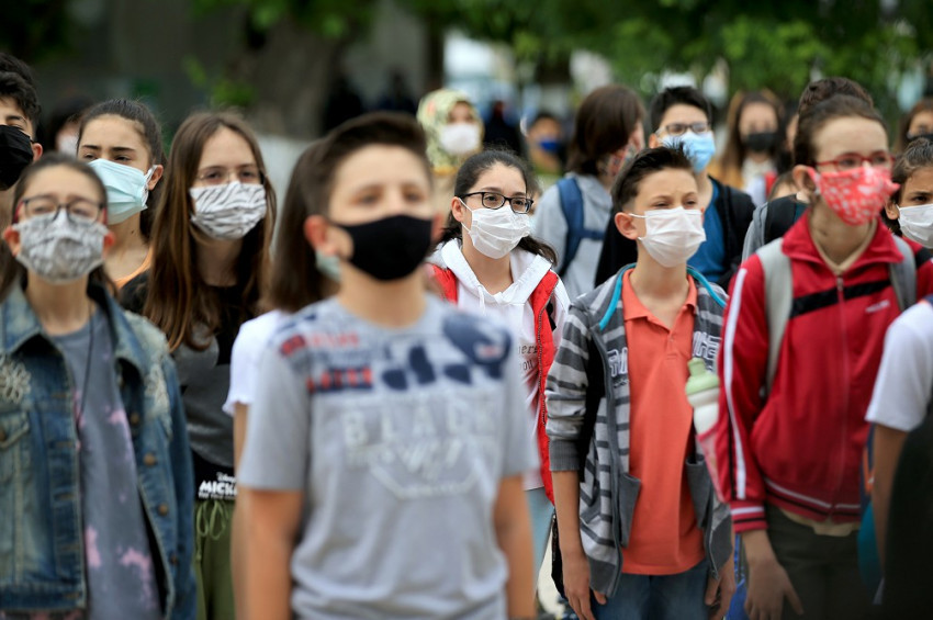 Ortaokul ve liselerde yüz yüze eğitim başladı