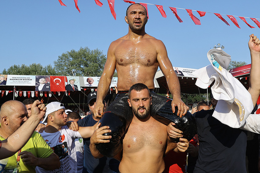 2021 yılı Kırkpınar Başpehlivanı Ali Gürbüz!