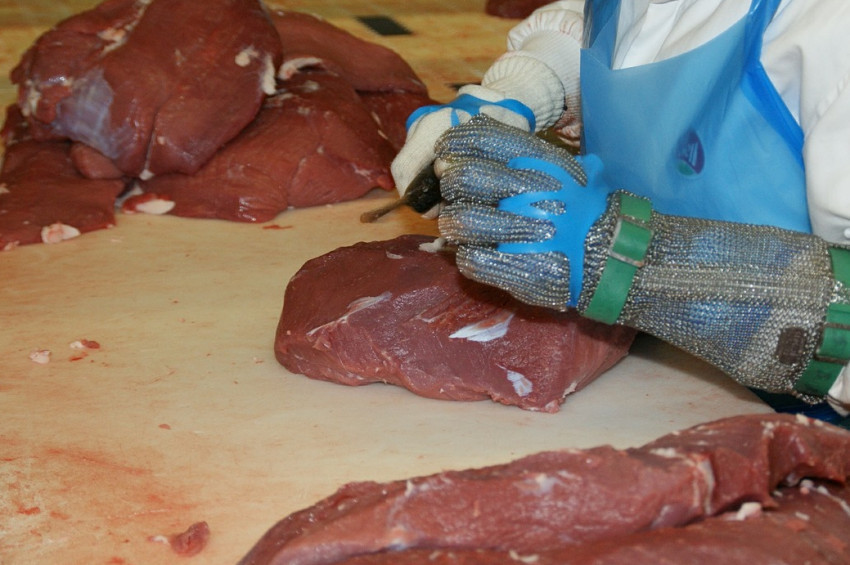 Kurban etini serin yerde, geniş bir kapta bekletmeyi unutmayın