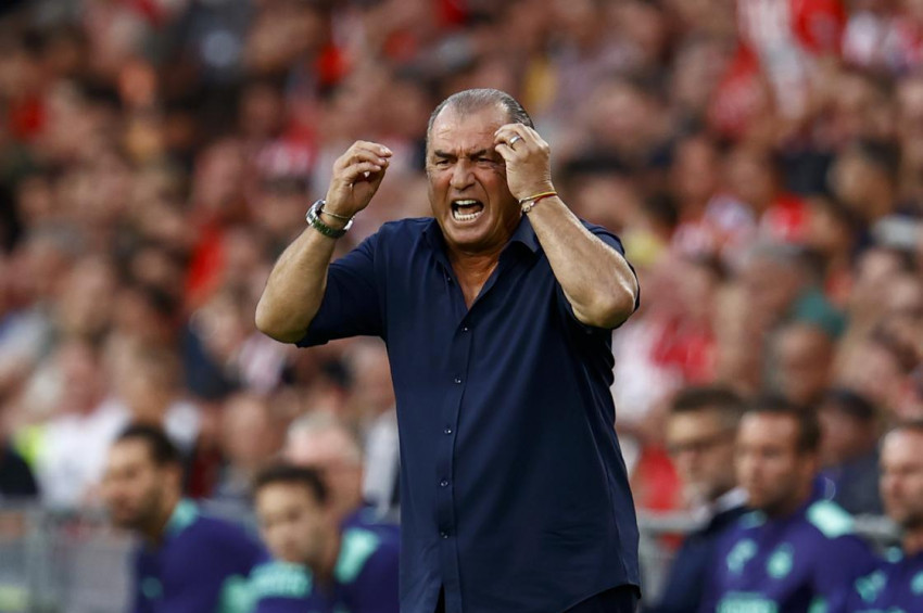 Galatasaray, PSV Eindhoven karşısında dağıldı: 5 - 1