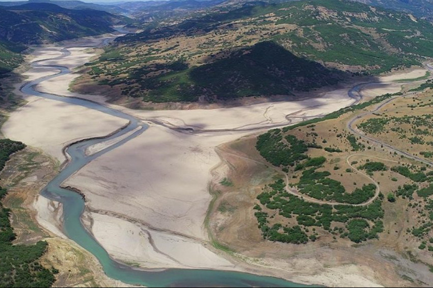 Bingölün dereleri kuruyor, Barajı gölleri küçülüyor