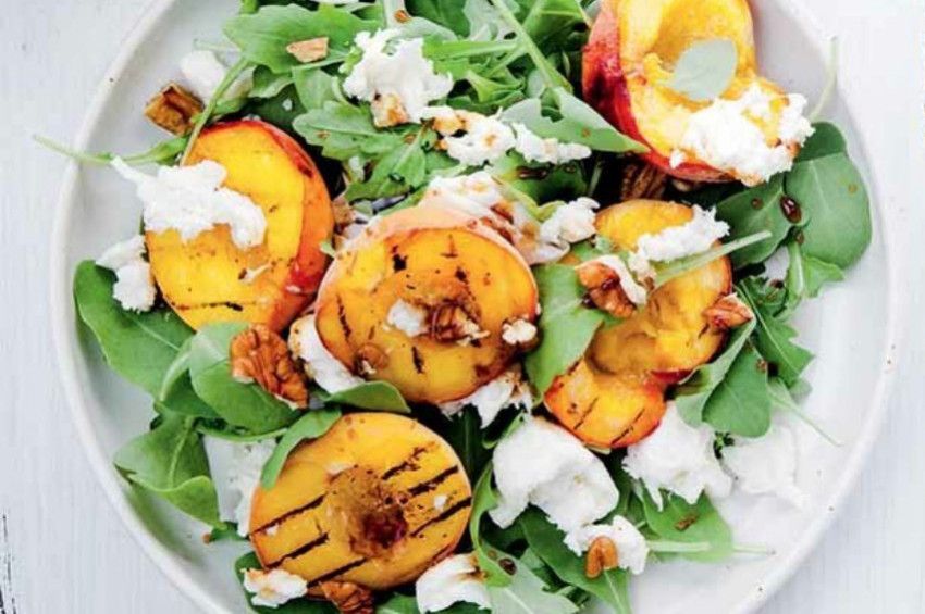 Mozzarellalı Roka Salatası Tarifi