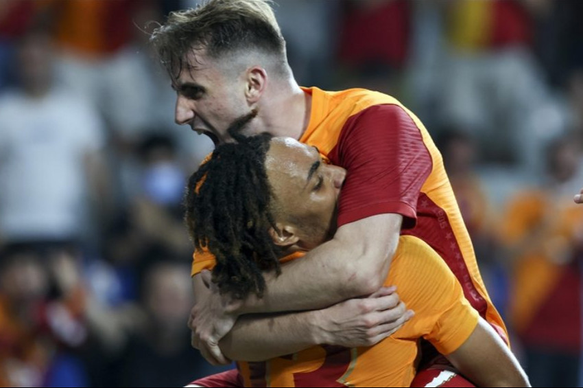 Galatasaray UEFA Avrupa Liginde play-offa çıktı: 4-2