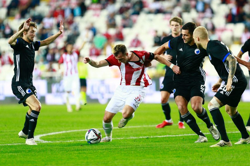 Sivasspor: 1 Kopenhag: 2