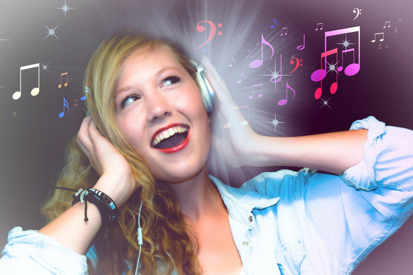 Müzik dinleyerek para kazanmak isteyenlere 5 öneri