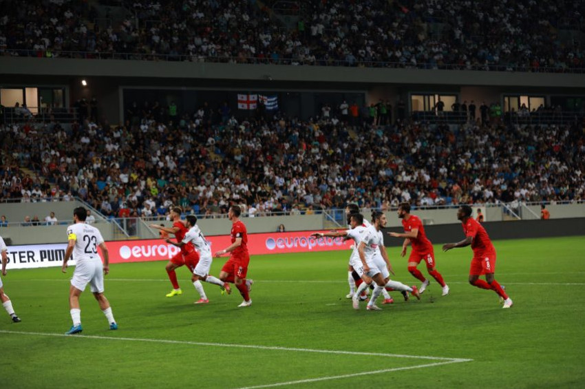 Sivasspor, Dinamo Batumu uzatmalarda yıktı: 2-1