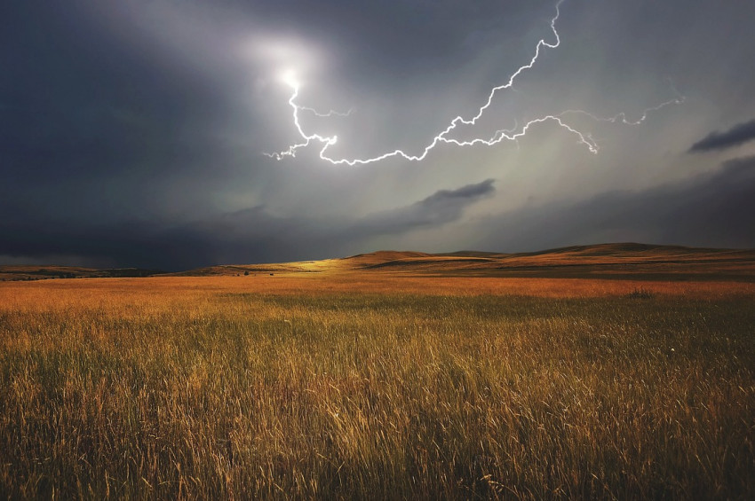 Güründe yıldırım faciası: 1 ölü