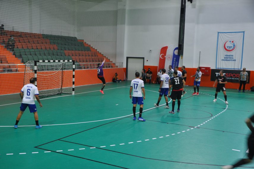 Hentbol Erkekler Süper Kupasının sahibi Spor Toto oldu