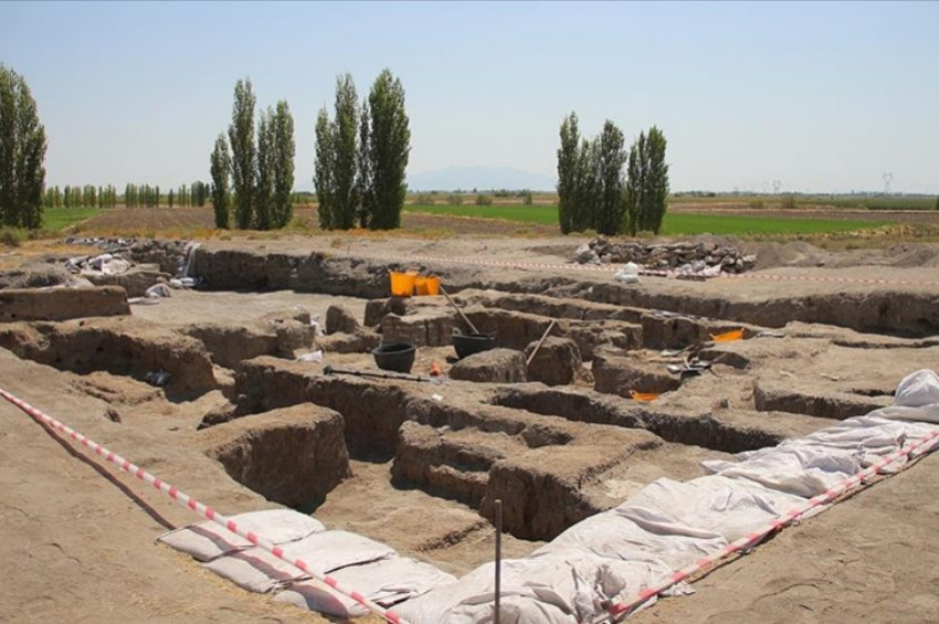 Çatalhöyükte sıra dışı bir yapı keşfedildi