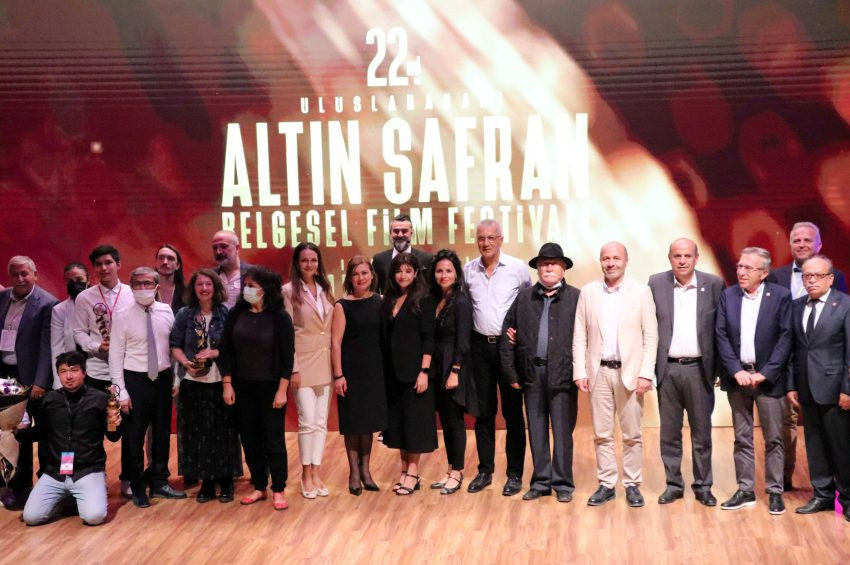 Altın Safran Belgesel Film Festivalinde en iyi film ödülünü Merhaba Canım kazandı