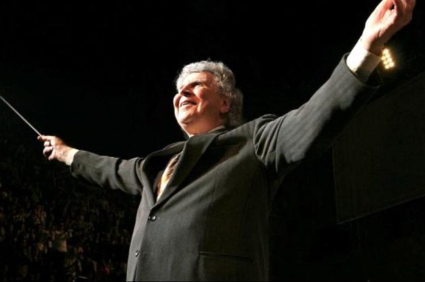 Ünlü Yunan müzisyen Mikis Theodorakis öldü