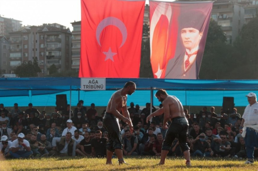 Alaplı Yağlı Güreşlerinin başpehlivanı İsmail Balaban