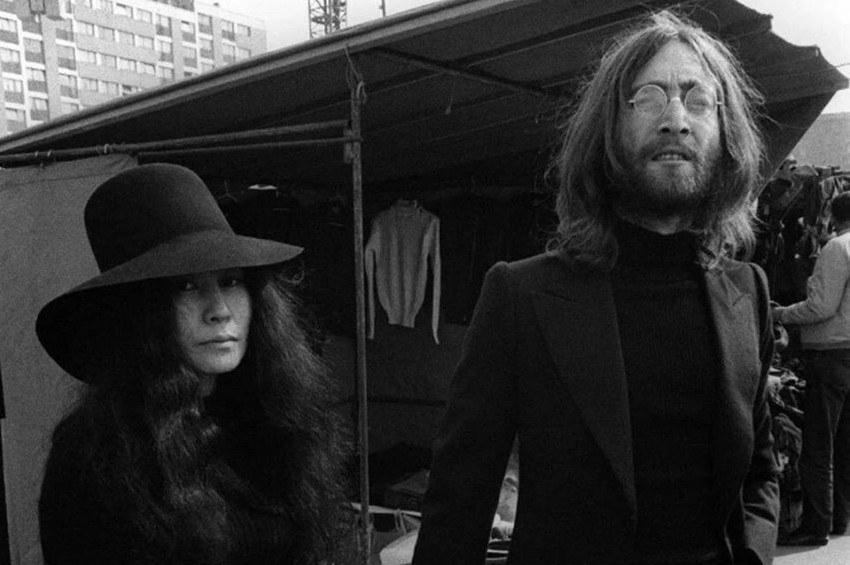 John Lennonun yeni şarkısı açık artırmada satılacak