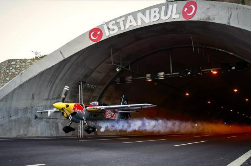 Uçak ile En Uzun Tünel Uçuşu rekoru kırıldı