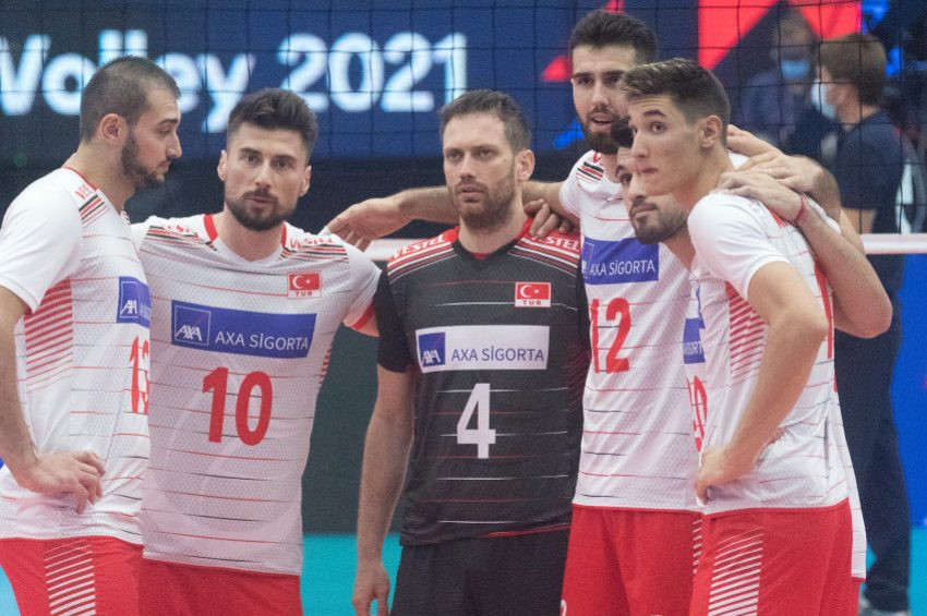 Filenin Efeleri grup liderliğini Hollandaya kaptırdı: 3-1