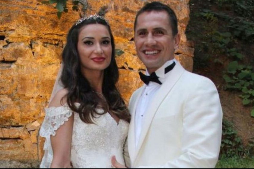 Ünlü Futbolcu Emre Aşık eşi Yağmur Sarnıçtan boşandı