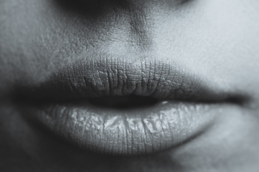 Ağızda metal varmış gibi hissettiren haller