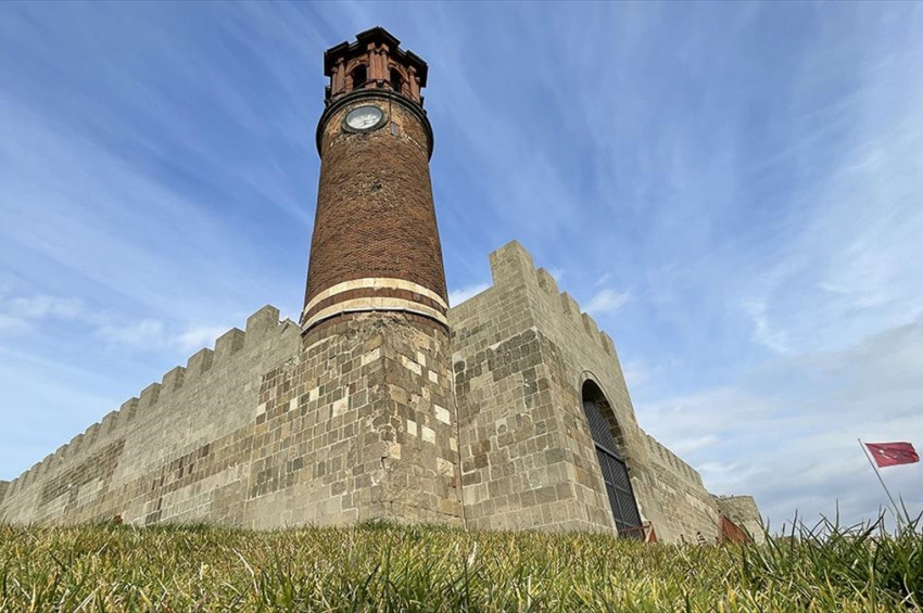 Erzurum Kalesi mescidi ibadete açıldı