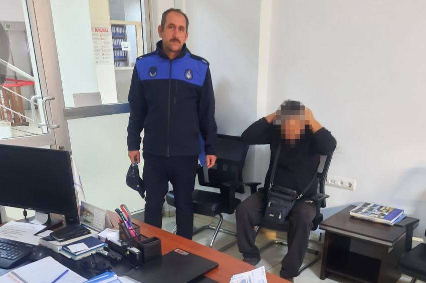 3 evi var ama dilenirken yakalandı