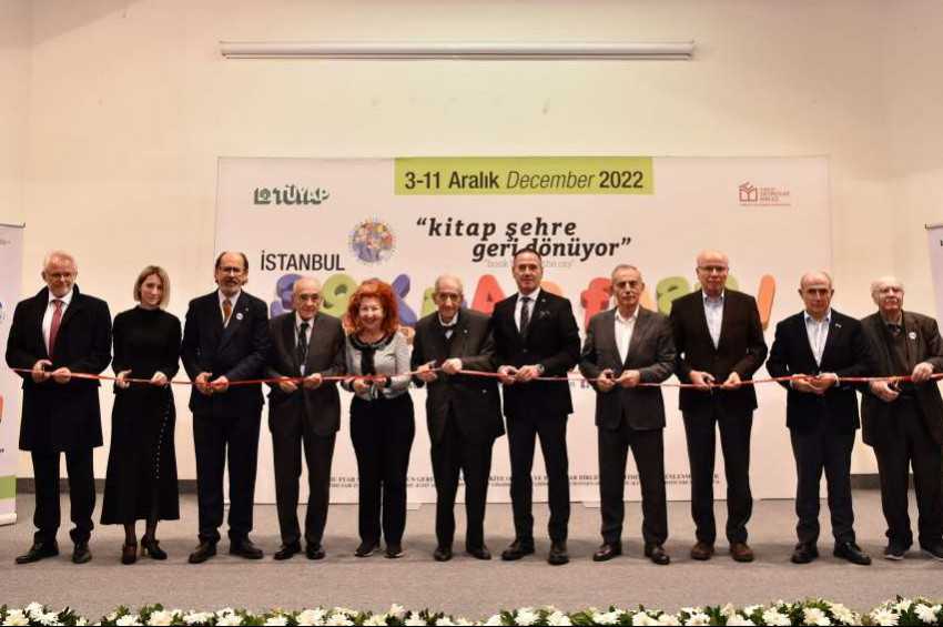 TÜYAP ı İstanbul Kitap Fuarı başladı